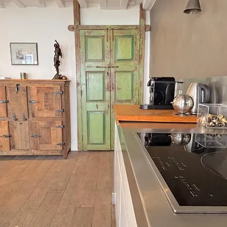 Charlot L Apartament