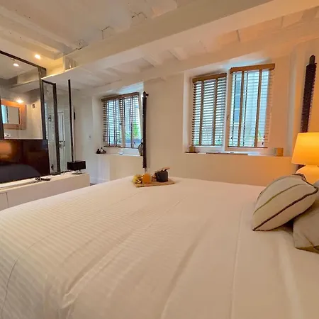 Charlot L Apartament Paryż