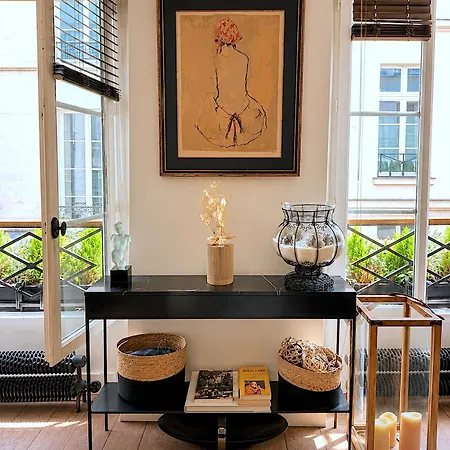 Charlot L Apartment *