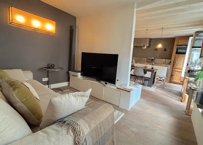 Apartament Charlot L *
