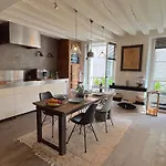 Charlot L Appartement *